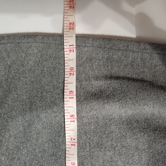 Old Navy Gray & Orange Argyle Vneck Sweater - Picture 8 of 10